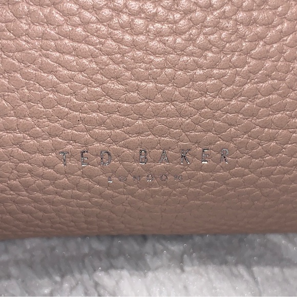 NEW. π Ted Baker - Clarria Soft Leather Clutch - pale pink - Picture 10 of 14